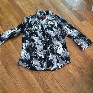 212 Collection Women's Black and White Patterned Button Down Shirt